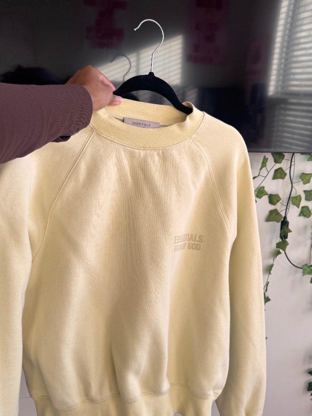 Essentials Fear Of God Yellow Sweatshirt (SIZE SMALL)
